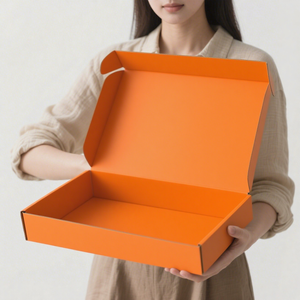 Scatole per spedizioni all'ingrosso in stock, personalizzabili con logo, ecologiche, pieghevoli, in cartone ondulato, con goffratura, resistenti, <span class=keywords><strong>rosa</strong></span>, per abbigliamento - Product Image 1