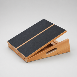 Planche inclinée portable en bois dur pour étirement des mollets avec poignée latérale et surface antidérapante – Équipement d'étirement des chevilles - Product Image 1