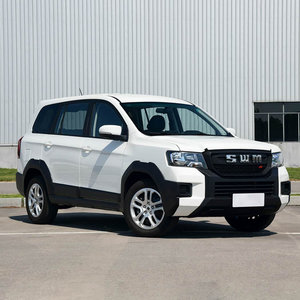 SWM G03F 1.5L Manuelle 7 places SUV Neuf Intérieur Sombre Volant à Gauche Pneus R17 Caméra Arrière Essence Véhicule Utilitaire Familial - Product Image 3