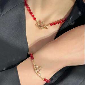 Nouvelle Collection 2025 : Collier Ras du Cou de Luxe Haut de Gamme pour Femme, Pendentif Saturne en Cristal Rouge Empress Dowager Vivienne, Chaîne Clavicule - Product Image 2