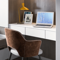 Ensemble de chambre à coucher moderne multifonctionnel en bois tatami, bureau, armoires en verre LED, armoire, meubles sur mesure pour économiser de l'espace, pour usage hôtelier