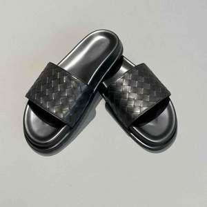 Sandales de plage plates de grande taille de haute qualité pour hommes, style décontracté, chaussures de marche d'extérieur, pantoufles de créateur - Product Image 1