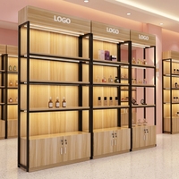 Meuble de présentation cosmétique en bois avec éclairage LED, couleur et dimensions personnalisables, étagères durables et faciles à nettoyer