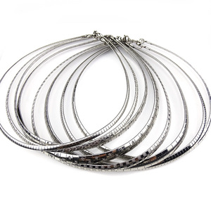 Collana <span class=keywords><strong>girocollo</strong></span> in acciaio inossidabile per <span class=keywords><strong>donna</strong></span> uomo 18 pollici a catena elegante <span class=keywords><strong>argento</strong></span> Omegai <span class=keywords><strong>girocollo</strong></span> di larghezza - Product Image 4