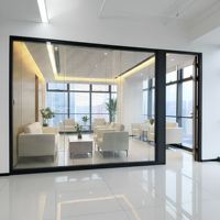 Cloison modulaire en aluminium de 120 mm avec persiennes motorisées intégrées, système de mur double vitrage pour aéroports, écoles et laboratoires
