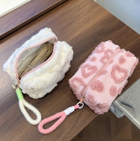 Sac de rangement pour articles de toilette carrés de style Ins Sweet Love Pillow Sacs à cosmétiques avec fermeture éclair Pochette de maquillage moelleuse avec dragonne