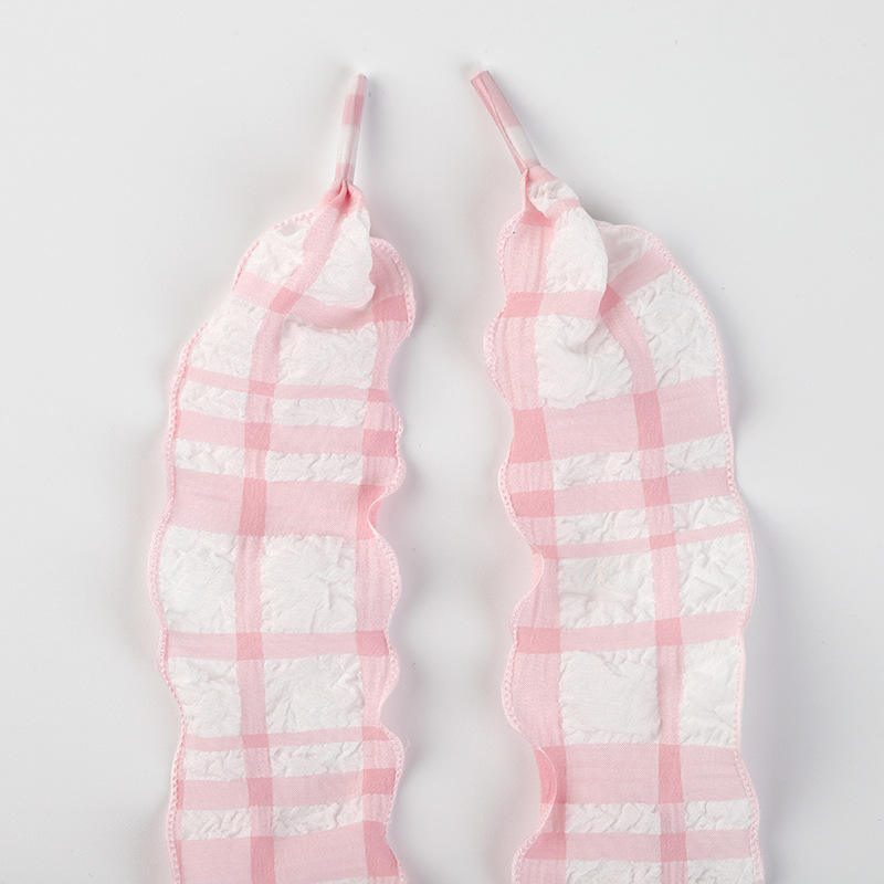 Pink plaid shoelaces