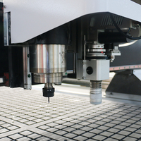 Routeur CNC 1325 avec machine de découpe à couteau oscillant CNC, table de découpe de tissu pour la publicité sur le bois et les meubles