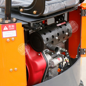 Mini-excavatrice de type 08 pour travaux de terrassement à domicile, dans les jardins et sur les fermes, avec un rayon de braquage court - Product Image 1