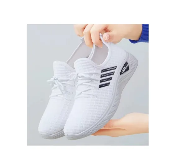 أحذية رياضية نسائية بيضاء مريحة وسهلة التهوية أحذية رياضية بشبكة
