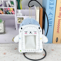 Mignon en peluche requin chat étoile pendentif porte-clés sac de cartes souple avec chaîne pour campus ou bus pour afficher des photos d'étoiles