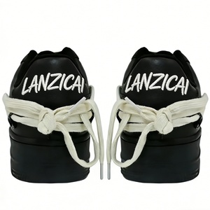 Sneakers noires à plateforme personnalisées avec logo pour <span class=keywords><strong>homme</strong></span>, lacets croisés, streetwear, chaussures décontractées pour <span class=keywords><strong>homme</strong></span>, fabrication de sneakers sur mesure - Product Image 3