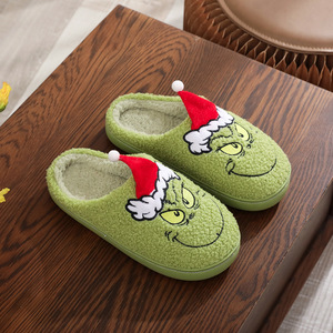 Nouvelle Arrivée Chaussons 3D <span class=keywords><strong>Grinch</strong></span> en Polyester Doux et Confortables pour Adultes, Idéals pour la Maison, l'Intérieur, l'Extérieur, les Fêtes, la Famille et Noël - Product Image 4