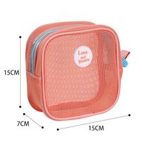 Pochette cosmétique carrée mini à prix compétitif pour les vacances avec un intérieur spacieux et une finition élégante