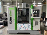 Centre d'usinage vertical CNC automatique 4 axes de type avancé VMC650, type économique, système CNC FANUC