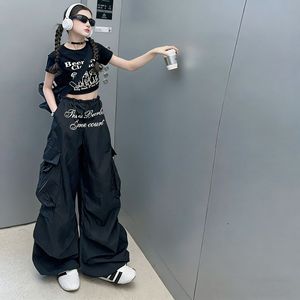 Ensemble de tenue d'été pour adolescente, t-shirt à manches courtes avec imprimé lettres noir et blanc + <span class=keywords><strong>pantalon</strong></span> <span class=keywords><strong>cargo</strong></span>, ensemble de 2 pièces tendance - Product Image 4
