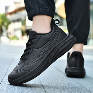 Chaussures de sport décontractées pour hommes noires, à lacets, légères, grandes tailles, chaussures de marche antidérapantes et résistantes à l'eau - Product Image 4