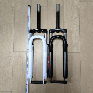 <span class=keywords><strong>Fourche</strong></span> avant <span class=keywords><strong>rigide</strong></span> à frein à disque <span class=keywords><strong>24</strong></span> 26 <span class=keywords><strong>pouces</strong></span> pour vélo de montagne <span class=keywords><strong>VTT</strong></span> - Product Image 5