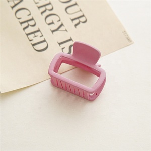 กิ๊บหนีบผมทรงสี่เหลี่ยมสีครีมแบบเรียบง่ายสำหรับสาวๆแฟชั่น5ซม. สำหรับฤดูใบไม้ผลิและฤดูร้อน - Product Image 5