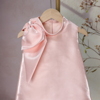 New Girls Princess Dress Rosa Satin Mieder mit großem Schleifen-und Feder rock Ärmelloses A-Linien-Blumen mädchen kleid für die Geburtstags feier