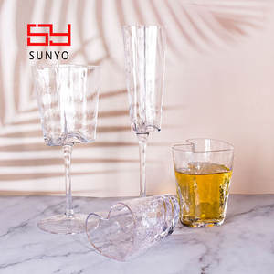 Nordico perfetto regalo di <span class=keywords><strong>san</strong></span> <span class=keywords><strong>valentino</strong></span> artigianale a forma di cuore a forma di martello cristallo personalizzato <span class=keywords><strong>tazza</strong></span> di vetro succo di latte - Product Image 2