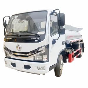 Camion-citerne Foton à prix réduit avec distributeur, 5000 litres, pour ravitaillement en diesel, en stock - Product Image 1