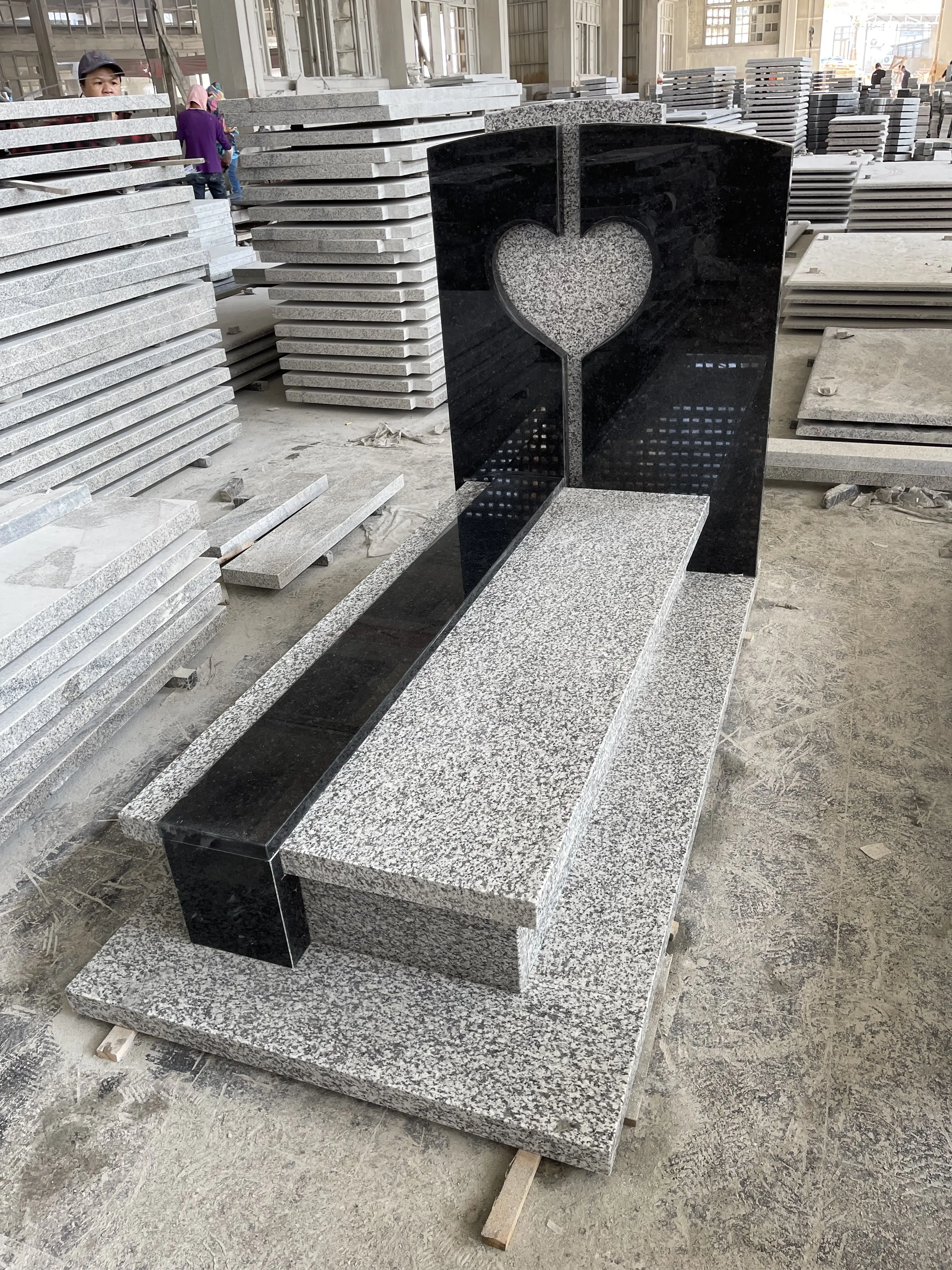 アリストーン墓石花崗岩と記念碑新しいデザイン空白ポーランド墓石