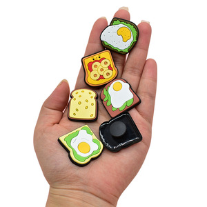 Amuletos <span class=keywords><strong>de</strong></span> Zapatos con Forma <span class=keywords><strong>de</strong></span> Pan <span class=keywords><strong>de</strong></span> Desayuno <span class=keywords><strong>de</strong></span> Dibujos Animados, Lindos, para Decorar Zapatos, Personalizables, <span class=keywords><strong>de</strong></span> PVC, Accesorios <span class=keywords><strong>de</strong></span> Diseño - Product Image 4