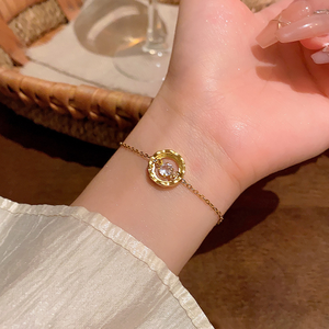 สร้อยข้อมือประดับมุกสำหรับผู้หญิง ให้ความรู้สึกหรูหราเบาๆ และมีเสน่ห์อย่างมีระดับ สร้อยข้อมือหินตาแมว เครื่องประดับสไตล์ใหม่ - Product Image 4
