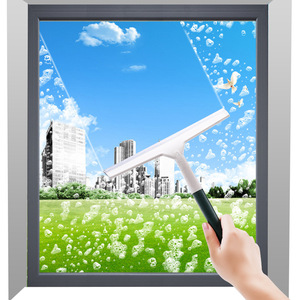 Tergivetro Manuale Allargato Ecologico per Uso Domestico con Manico in Plastica, Speciale per Doccia e Finestre - Product Image 2