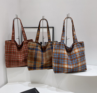 Nouveauté : Sacs fourre-tout pour femmes, grande capacité, style coréen, sac fourre-tout décontracté pour femmes, sac à bandoulière à carreaux tendance pour femmes
