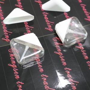 Nouveau flacon pulvérisateur de luxe PETG carré de poche en plastique 30ml mini flacon pulvérisateur d'alcool désinfectant pour les mains réutilisable - Product Image 6