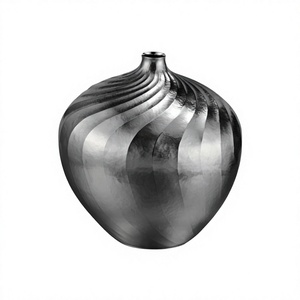 Vase moderne en métal argenté avec motif en spirale, fournitures pour l'organisation d'événements, décoration intérieure moderne, présentoir de table, pot de fleurs - Product Image 1