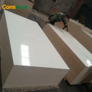 Tablero <span class=keywords><strong>de</strong></span> <span class=keywords><strong>Formica</strong></span> <span class=keywords><strong>de</strong></span> contrachapado HPL <span class=keywords><strong>de</strong></span> álamo con pegamento E1 ignífugo blanco al por mayor - Product Image 6