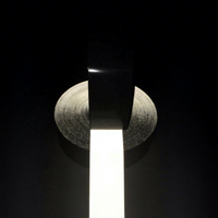 Bande réfléchissante haute visibilité pour marquage de sécurité, améliorant la visibilité sous les phares et dans les conditions de faible luminosité