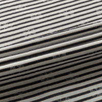 Tissu Jacquard à Rayures Artistiques, Texture à Bulles Horizontales, Convient pour les Vêtements de Luxe pour Femmes, la Haute Couture et les Articles d'Ameublement