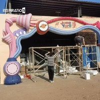 Sculpture d'art en FRP pour façade de magasin de vin, sculpture personnalisée en fibre de verre pour magasin de spiritueux, enseigne de façade en FRP pour l'exportation, sculpture de tête de porte en fibre de verre