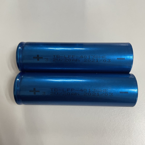 Batterie LiFePO4 cylindrique de qualité industrielle 40140, 3,2 V, 20 Ah, avec une durée de vie de 2500 cycles et une température de fonctionnement de -20 à 55 °C - Product Image 1