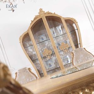 Armoire de salle à manger de style italien: sculptures ornées, portes en verre et accents dorés pour une présentation élégante - Product Image 3