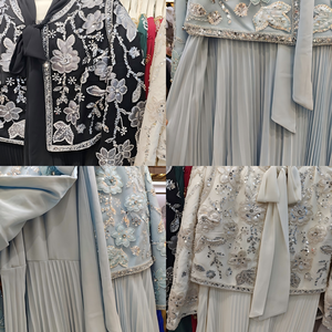 Conjunto Elegante de 2 Peças em Creme com Flores e Lantejoulas, Vestido Maxi Plissado e Jaqueta para Mulheres, Ideal para Convidadas de Casamento e Festas de Eid - Product Image 2