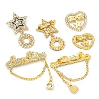 Broches de créateur de luxe pour femmes, broche en strass, bijoux en alliage d'argent et d'or, perles, métal, broche personnalisée pour hijab.