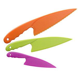 Juego de Cuchillos para Frutas para Niños con Cuchillos para Pastel, Postre y Pan - 3 Piezas, Cuchillos de Plástico Seguros para Hornear y Cocinar, Cuchillo para Lechuga y Pastel - Product Image 3