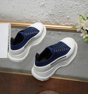 Nouvelles chaussures de course respirantes en cuir véritable pour couple, modèle 2026, à semelle épaisse, confortables, décontractées, en toile, pour le sport et le roller. - Product Image 3