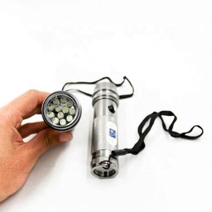 Linterna LED de Aluminio de Última Generación para Uso en Exteriores, con Logotipo Láser Personalizado, Regalo Promocional - Product Image 3