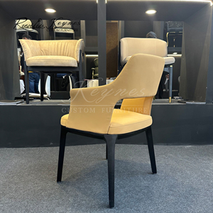 Fauteuil d'appoint contemporain unique à dossier ouvert en similicuir avec accoudoirs à oreilles, structure en bois noir pour café commercial - Product Image 4