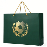 Sacs cadeaux en papier, sacs cadeaux pour fêtes, pochettes cadeaux pour événements sur le thème du football, emballage de qualité supérieure pour la vente au détail et les marques