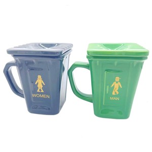 Taza divertida y creativa con diseño de inodoro agachado de Lelyi Yiwu Agent - Product Image 1