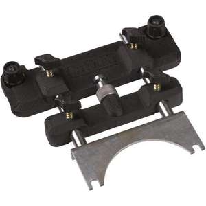 Adaptateur DeWalt pour montage sur rails avec pinces réglables, plaque de base en métal durable - Product Image 1