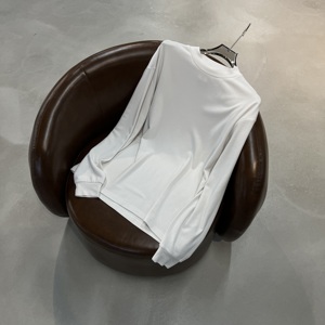 Camiseta básica de cachemira crema de alta elasticidad, suave y agradable al tacto, de corte holgado, color liso y manga larga. - Product Image 4