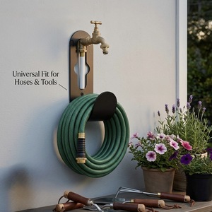 Soporte de Manguera de Jardín Universal para Exteriores, de Metal Premium, Decorativo, para Montar en la Pared, Resistente y Compacto - Product Image 2